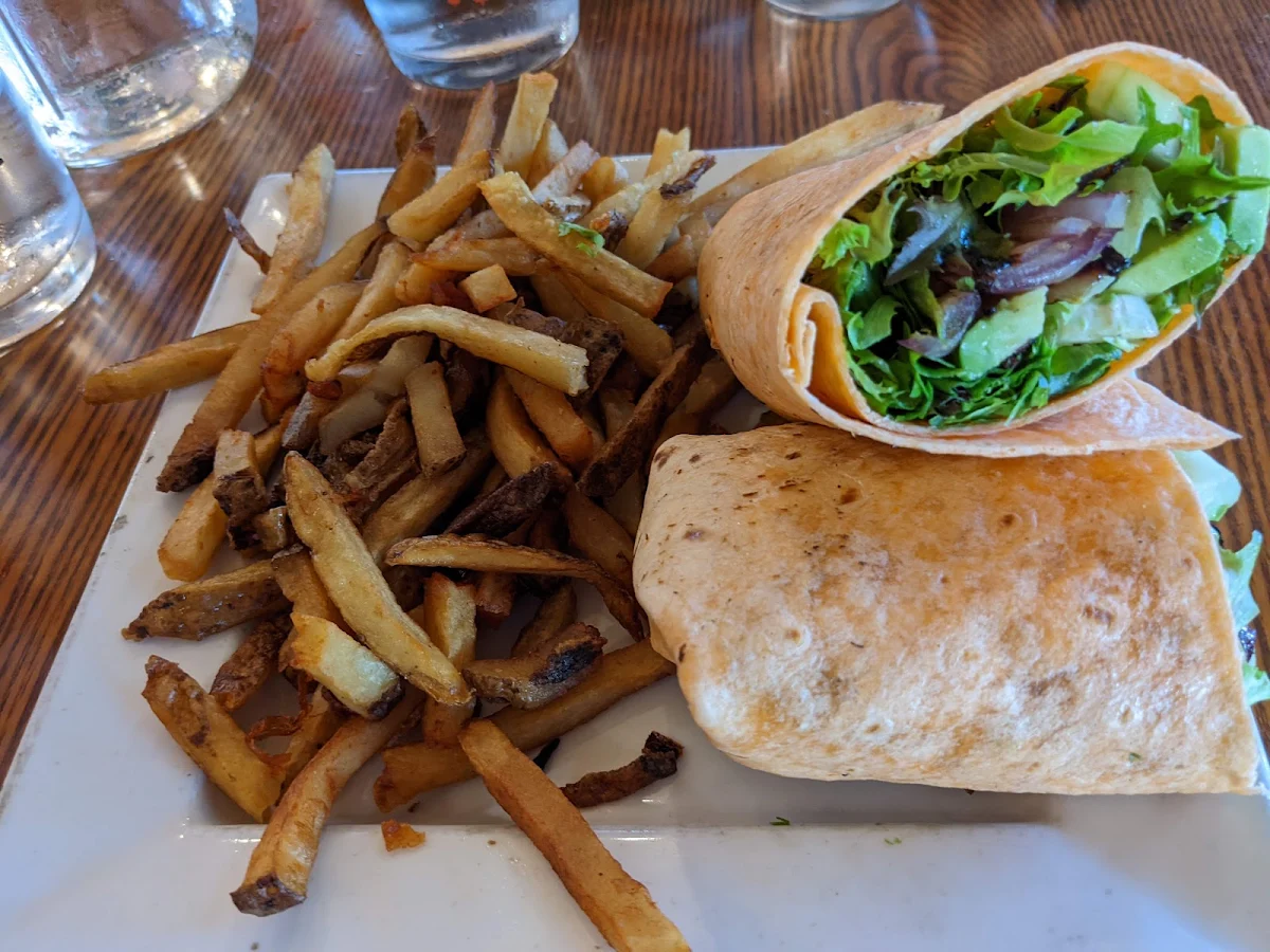 Vegan Wrap Pulled Pork Poutine