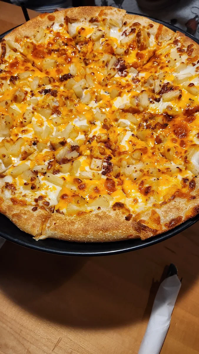 Chicken Alfredo Pizza