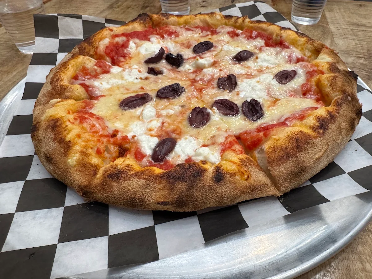 Olive Pizza Margherita