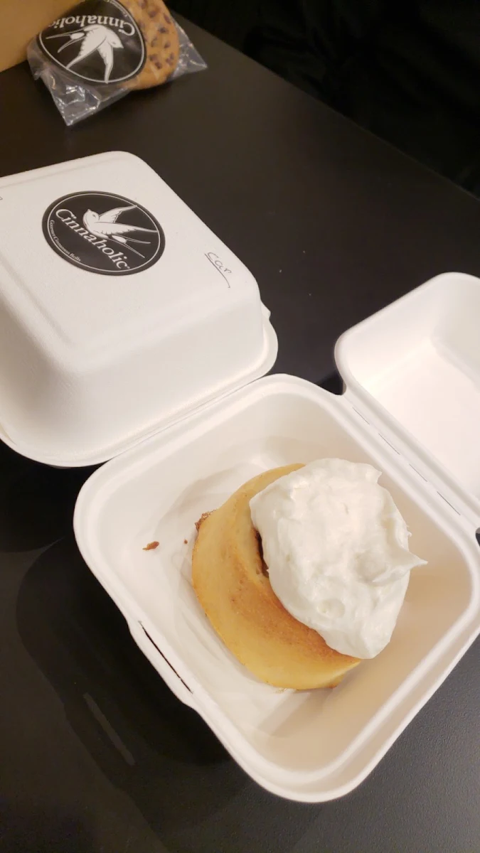 Cinnamon Roll with Cream Cheese