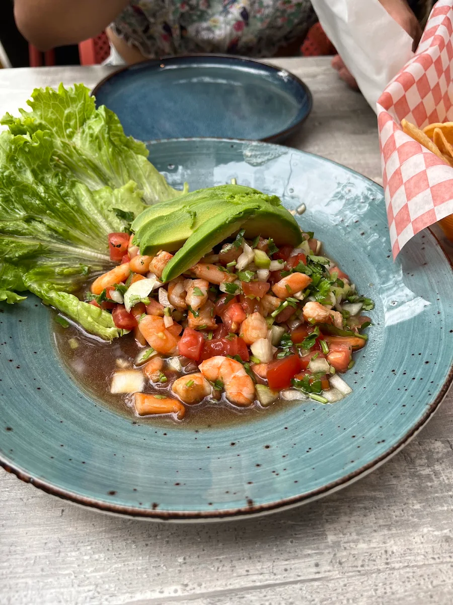 Ceviche, La cantina del pueblo