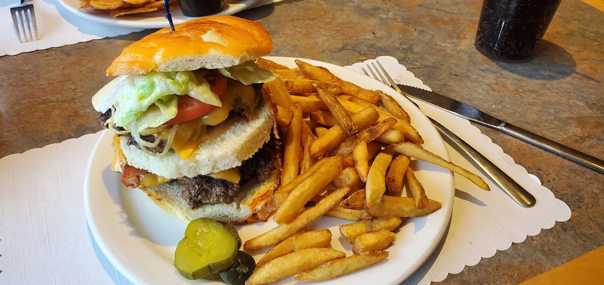 Calister Burger