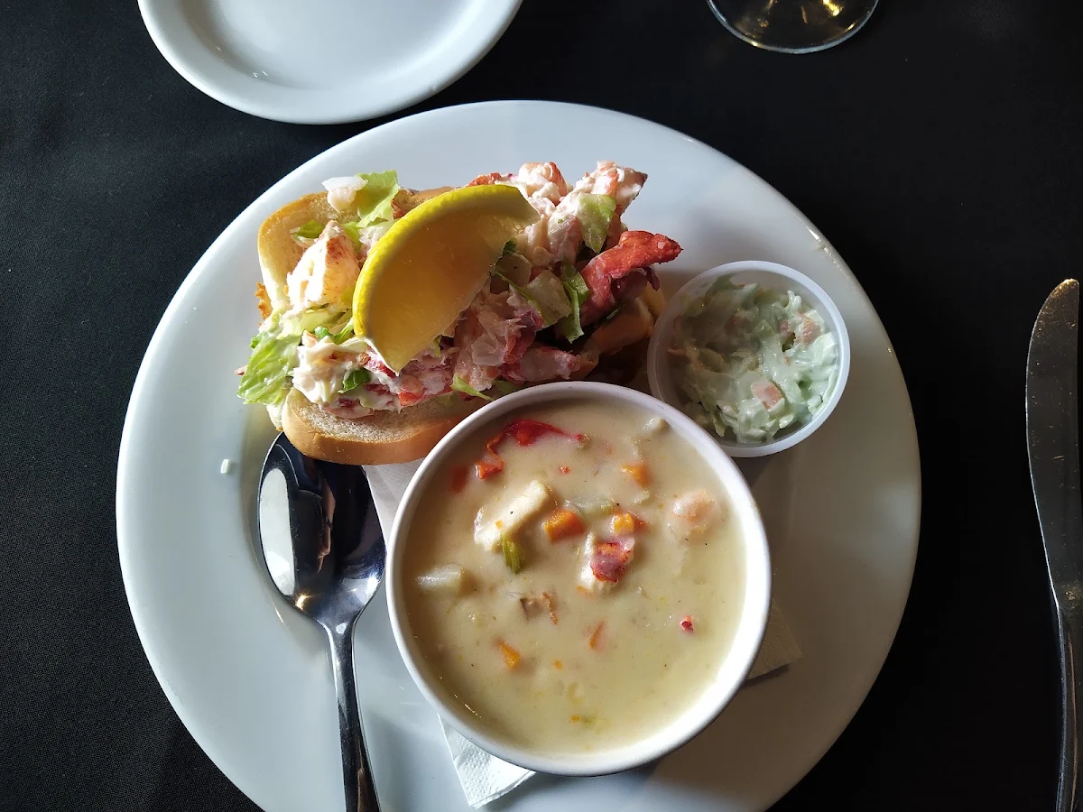 Seafood Chowder Large