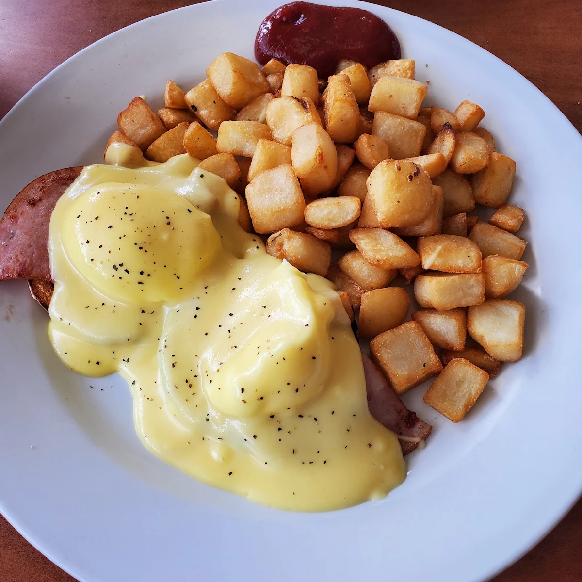 Smoked Salmon Benedict