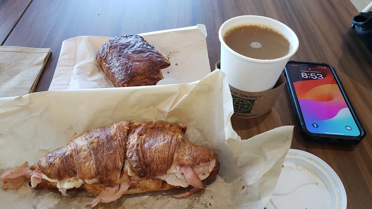 Paint Chocolat Croissant Ham Cheese