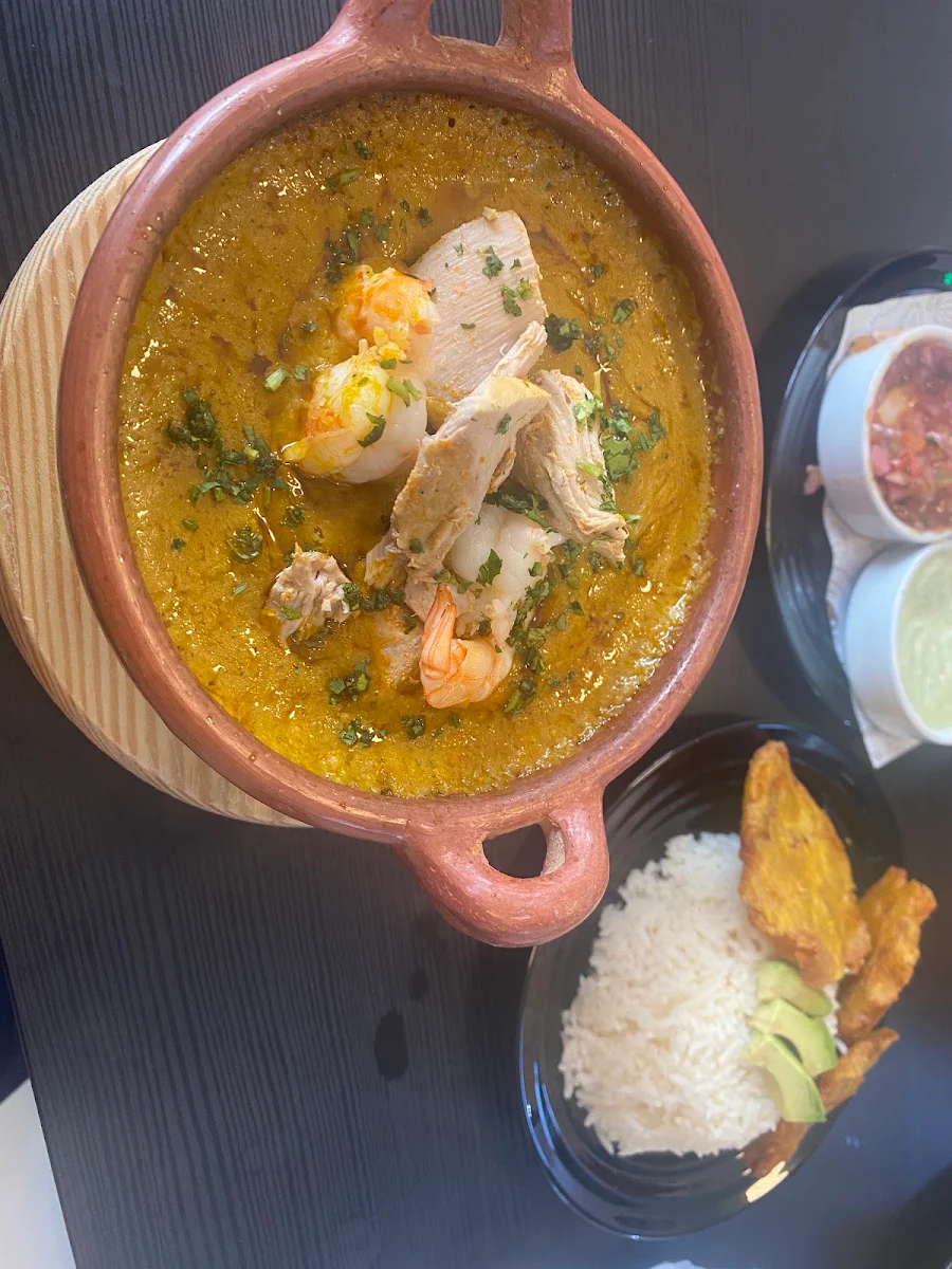 Cazuela Fish Shrimp or Mix