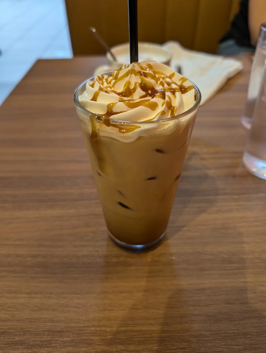 Iced Caramel Macchiato