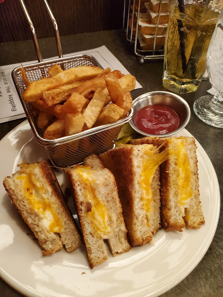 Kids' Grilled Cheese with Fries