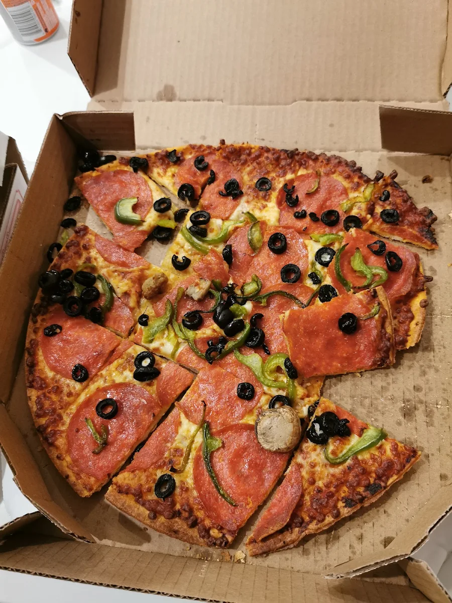 Medium Thin Crust Pizza