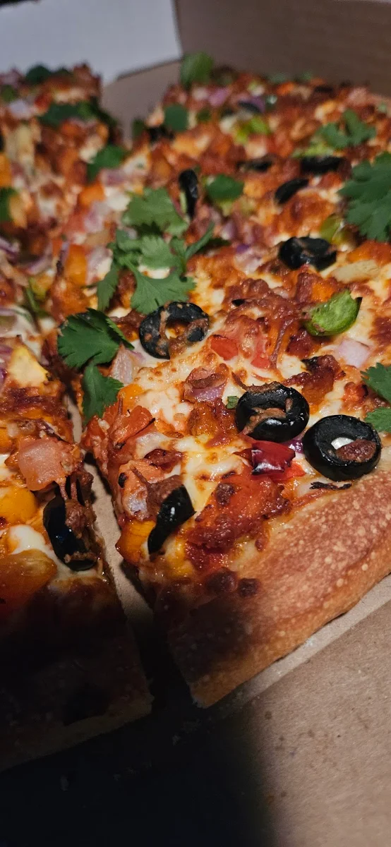 Tandoori Chicken Pizza