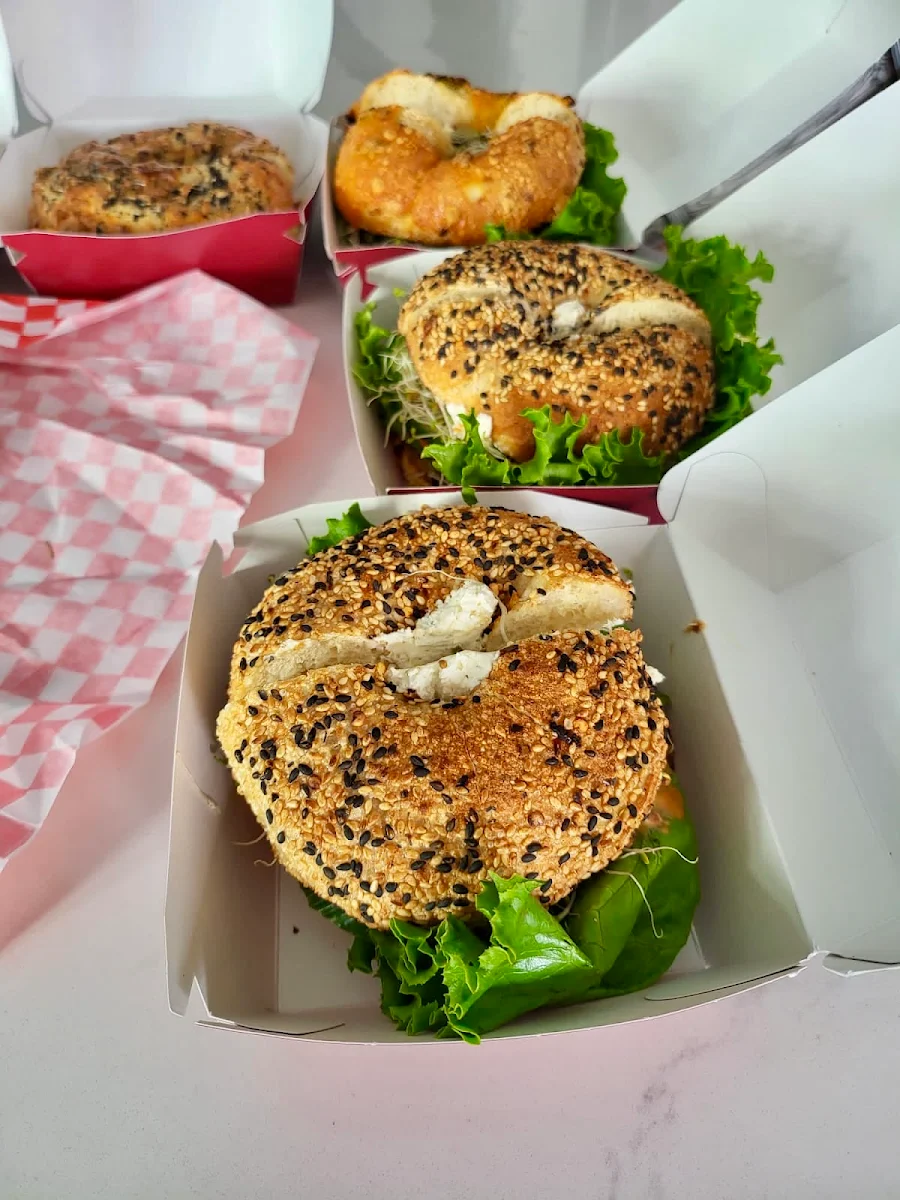 Everything Bagel with Egg
