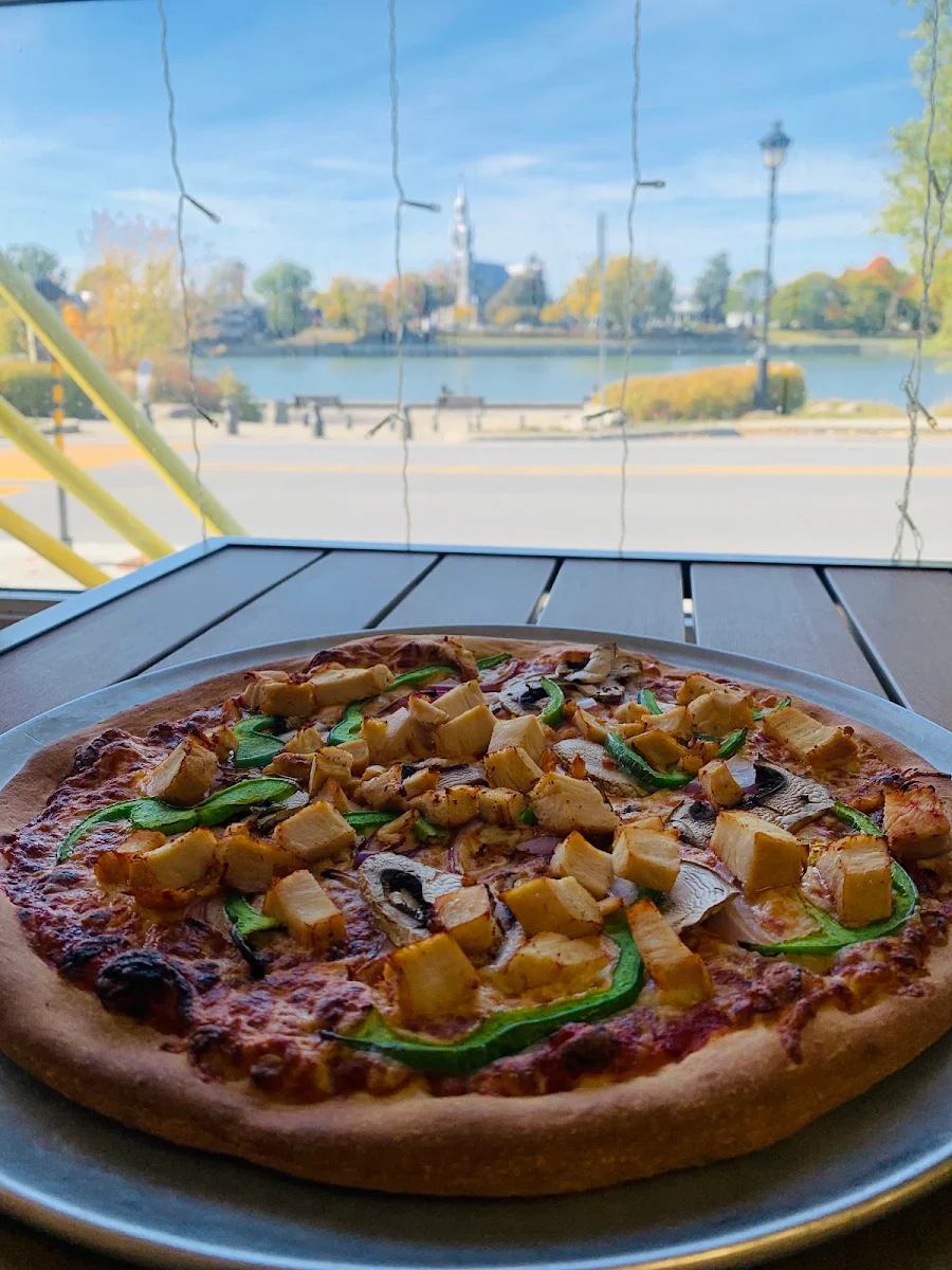 Highlights, Restaurant del Paradiso (Belmont Pizzeria)