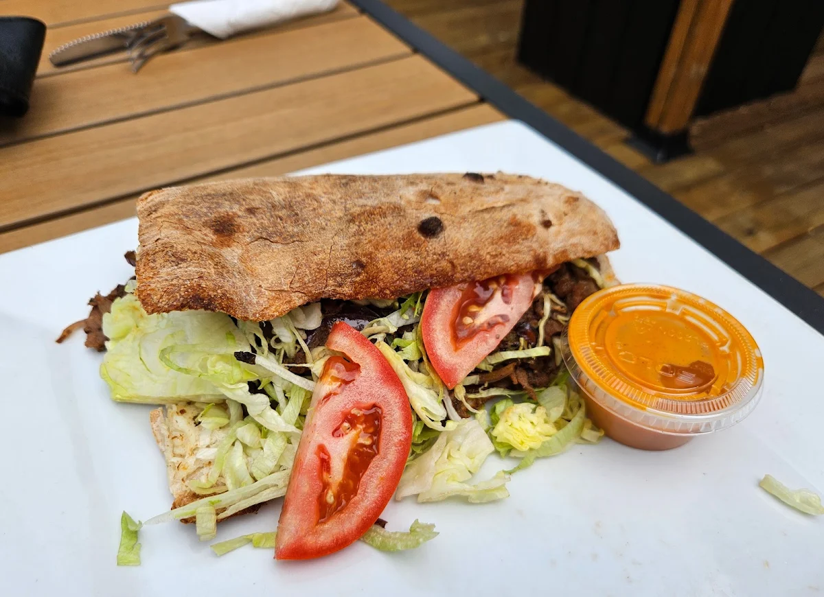 Highlights, Restaurant del Paradiso (Belmont Pizzeria)
