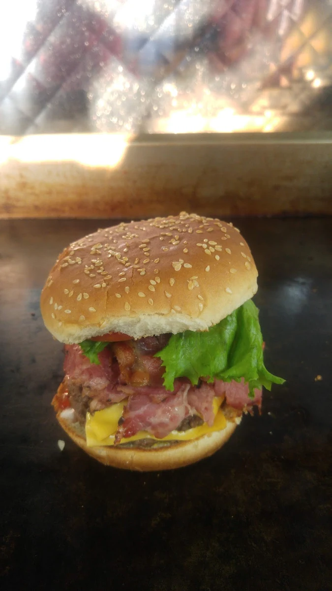 Cheeseburger with Smoked Meat