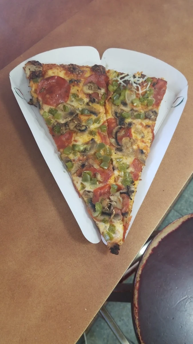 Deluxe Pizza