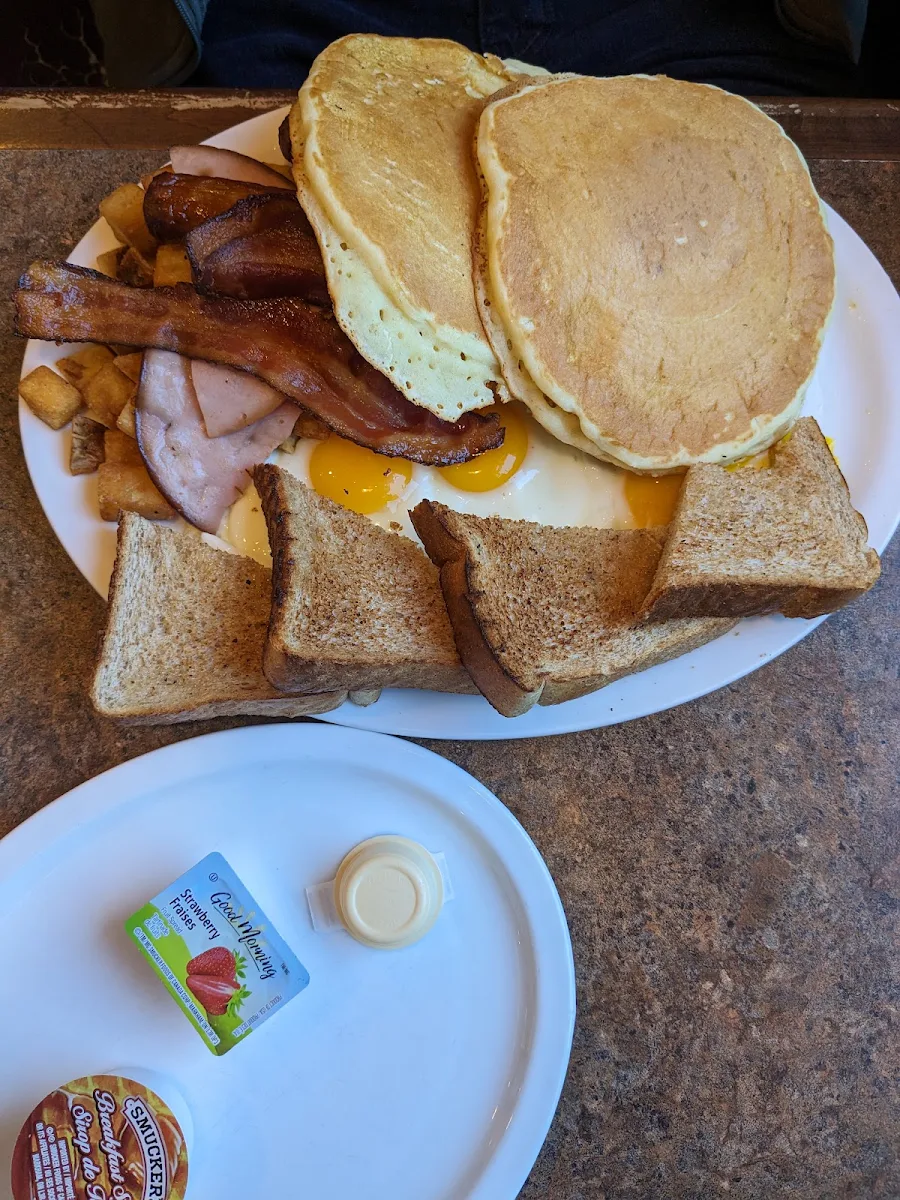 Egg White Sandwich &Homefries