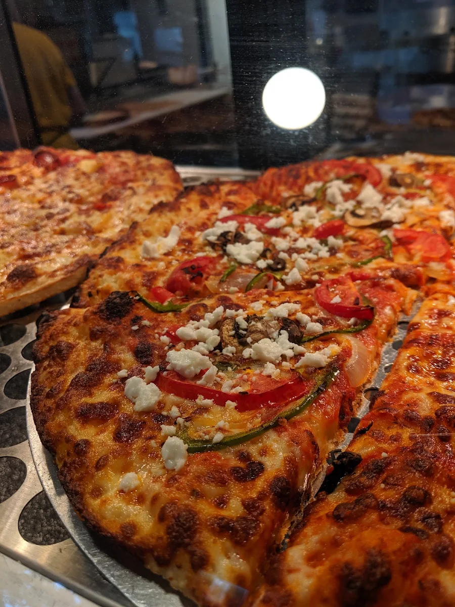 Green Garden Veggie Pizza