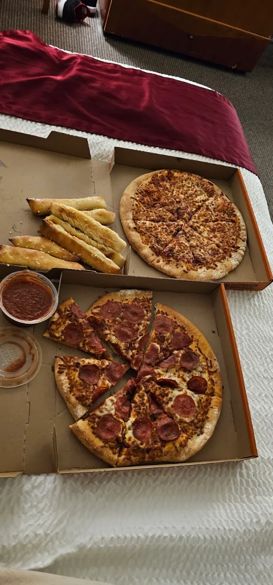 Cheese Pizza Margherita and Pepperoni Pizza with Crazy Bread