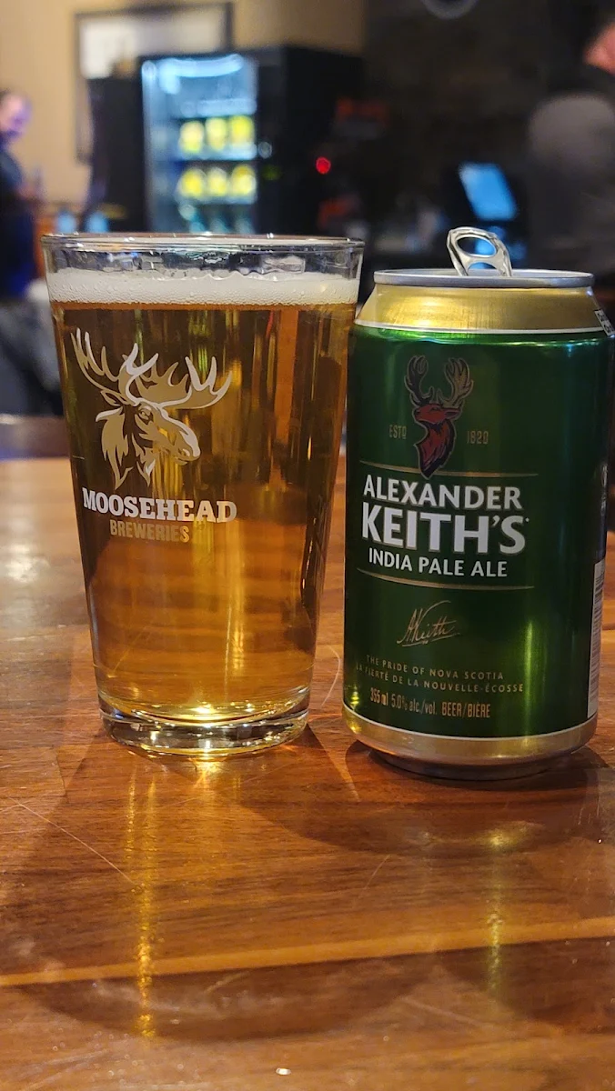 Moosehead Pale Ale Draught or Moosehead Light Draught