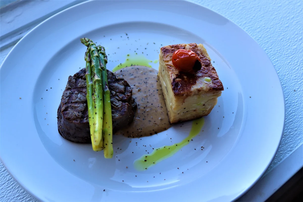 Highlights, Castel Resto