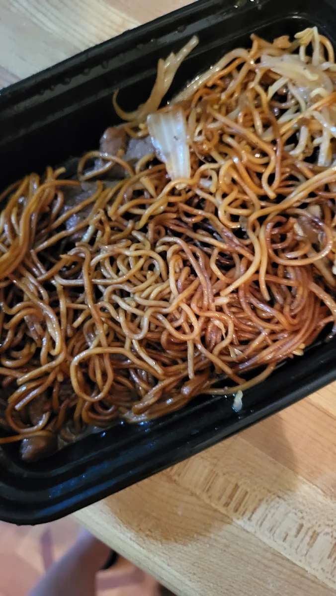 Spicy Beef Lo Mein not Spicey at All Just Drowned in Soya Sauce Thats the Way It Came