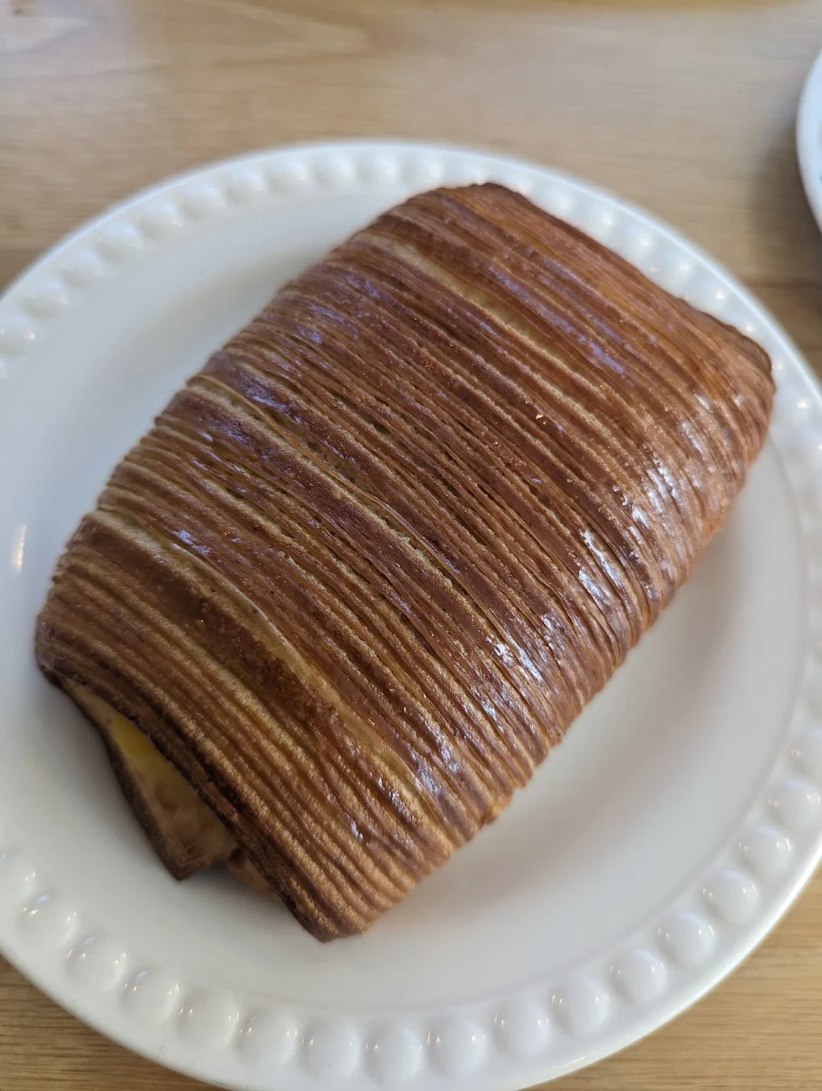 Raisin Croissant