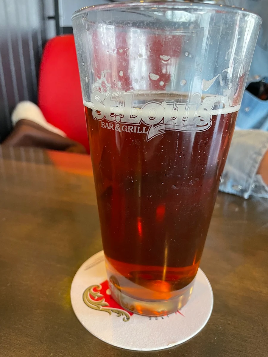 Pint, St. Louis Bar & Grill