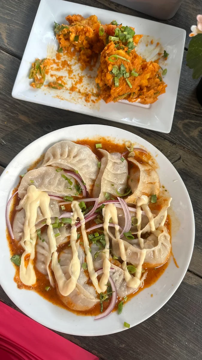 Butter Chicken Momo