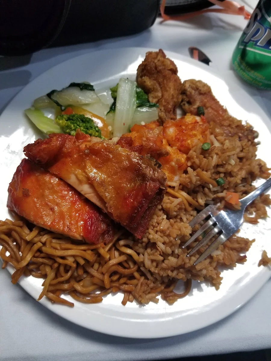 Veggie Fried Rice with Chicken Chopped on Top