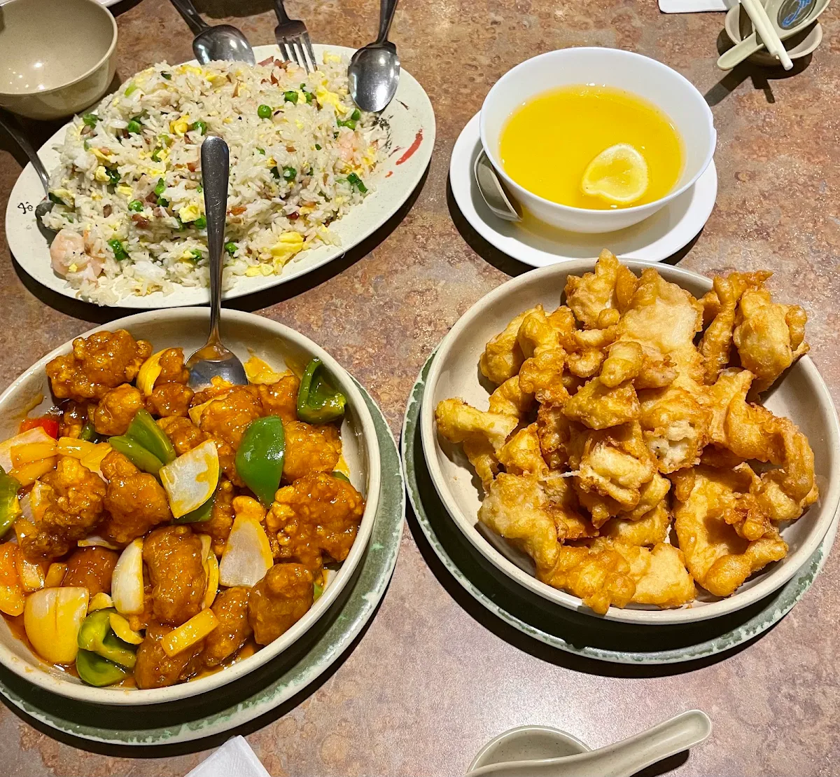 Yang Chow Fried Rice Sweet & Sour Pork Lemon Chicken with Dip