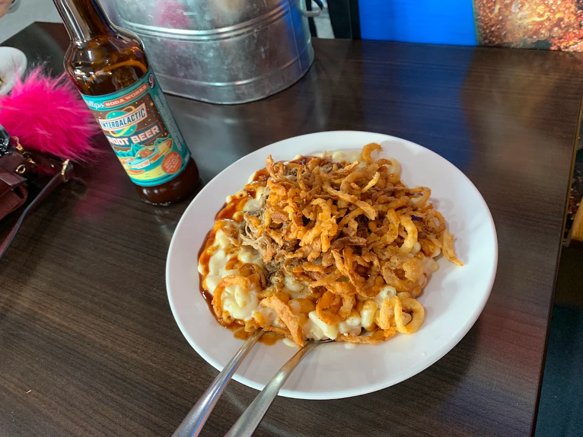 Mac and Cheese w Pork