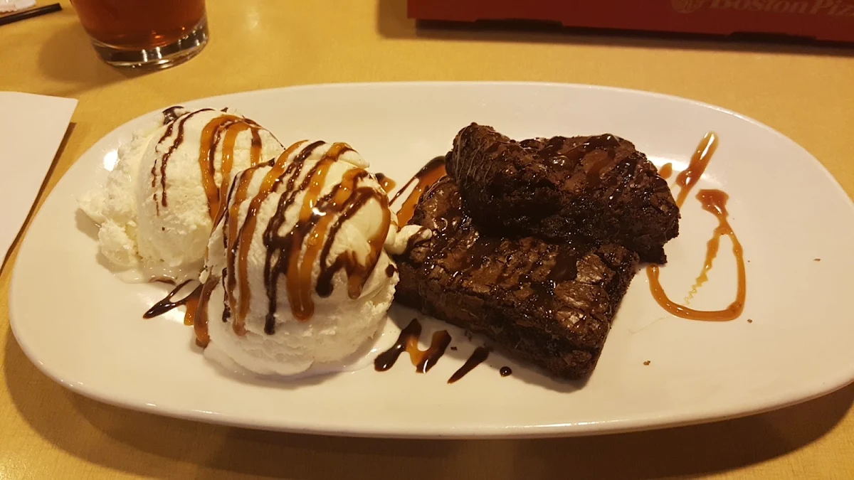 Chocolate Brownies with Ice Cream