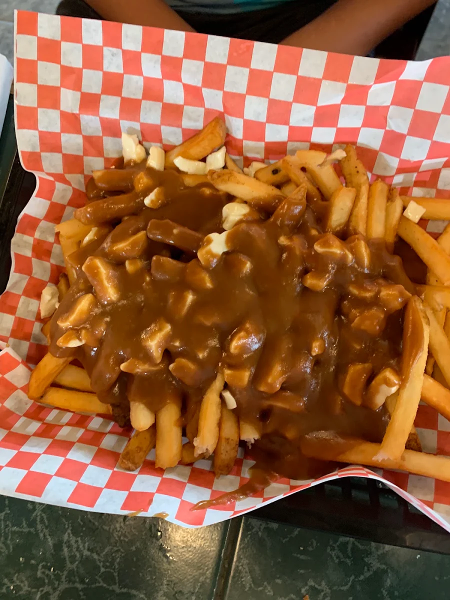 Poutine, Louie's Pizza & Pasta
