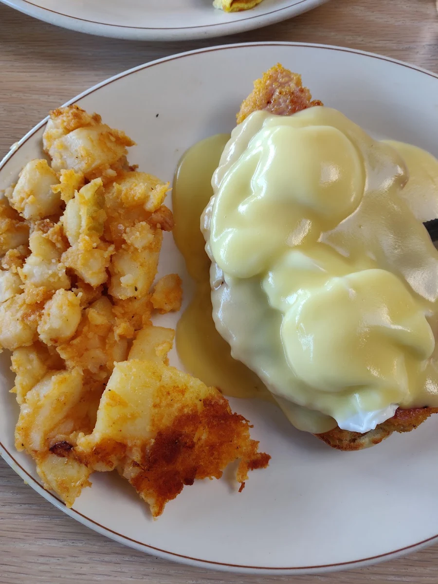 Canadian Eggs Benedict
