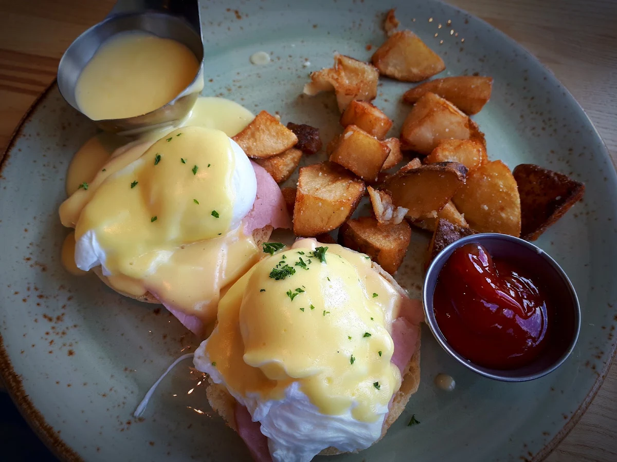 Eggs Benedict