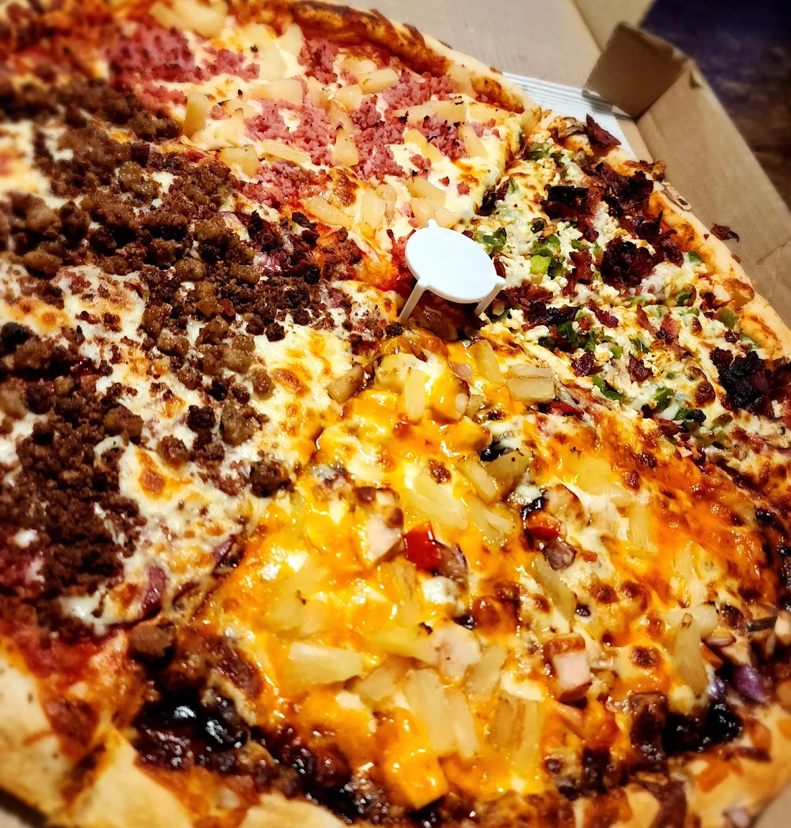 Hawaiian Pizza Juniper BBQ Chicken Meatlovers