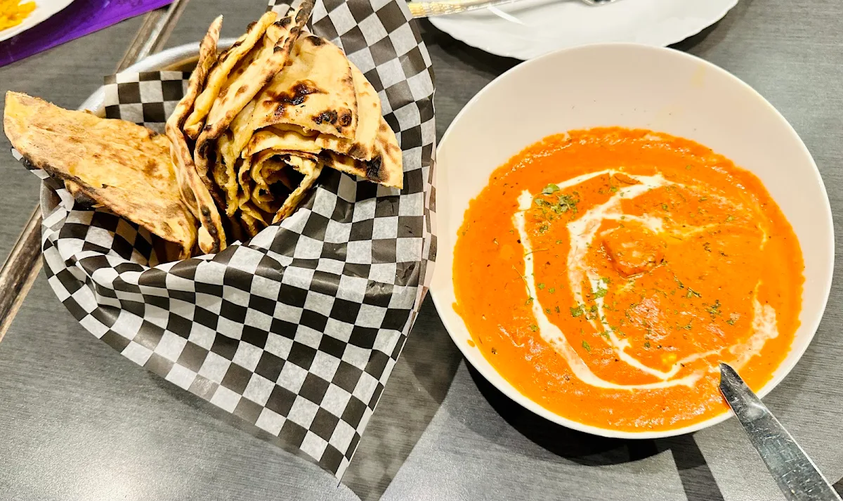 Paneer Butter Masala Tandoori Roti