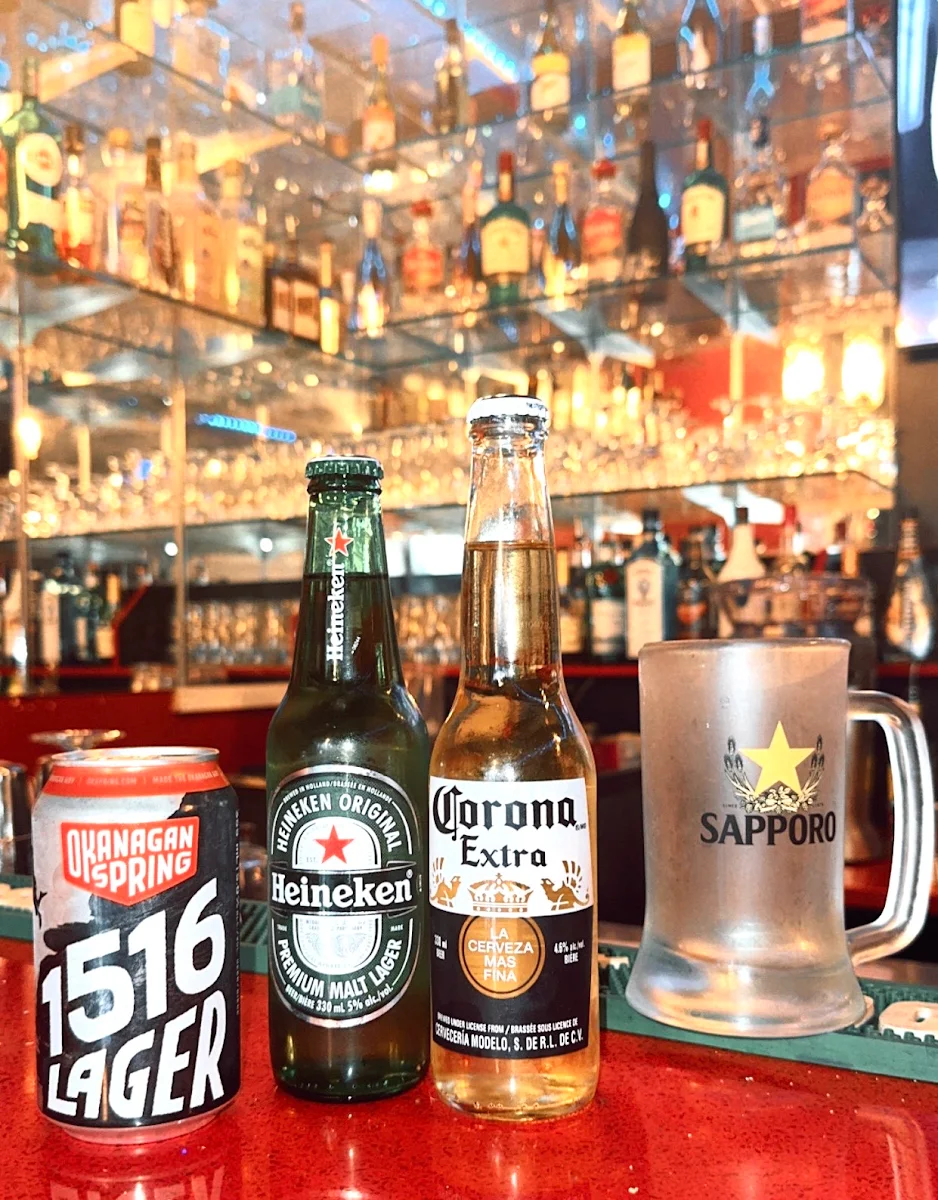 Highlights, Crystal Sports Bar & Grill