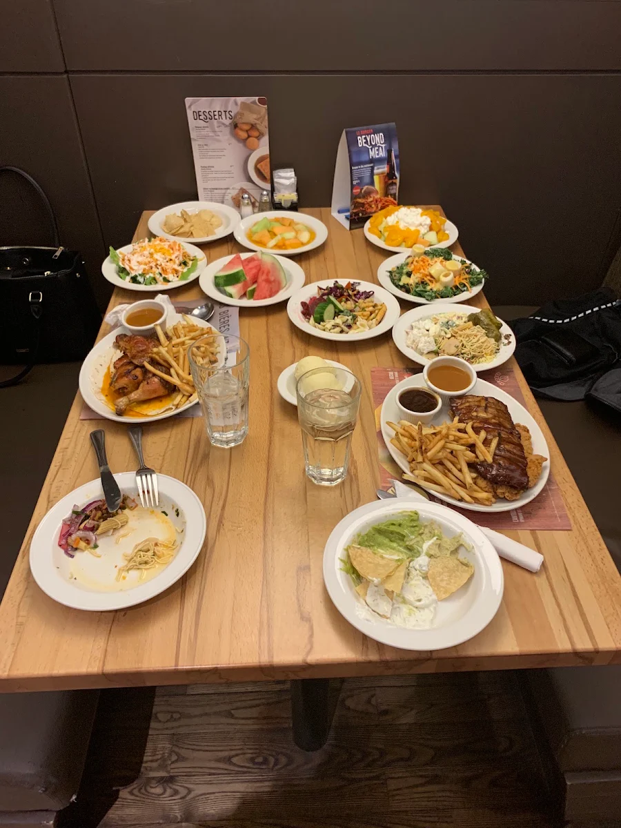 Soup and Salad Bar & Chicken Plate