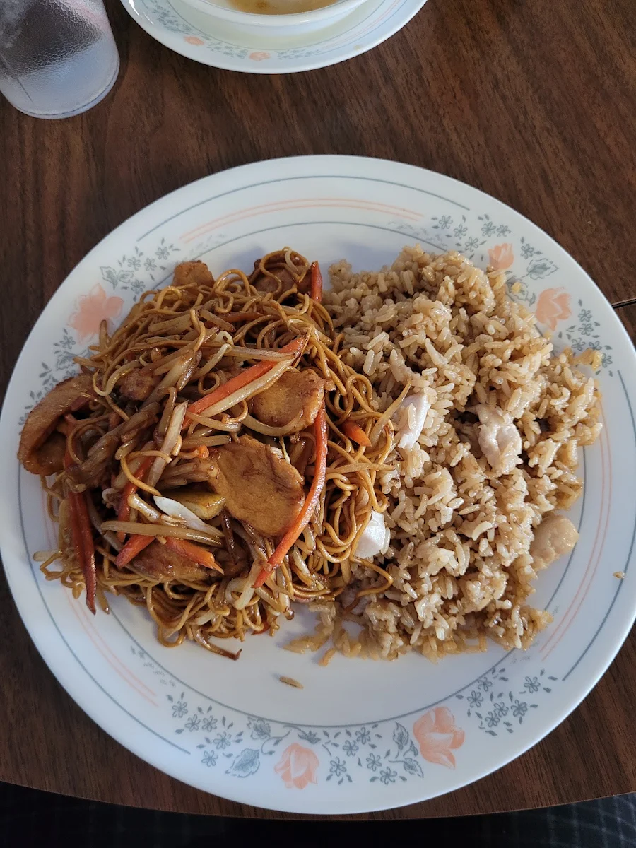 Chicken Lo Mein Noodles