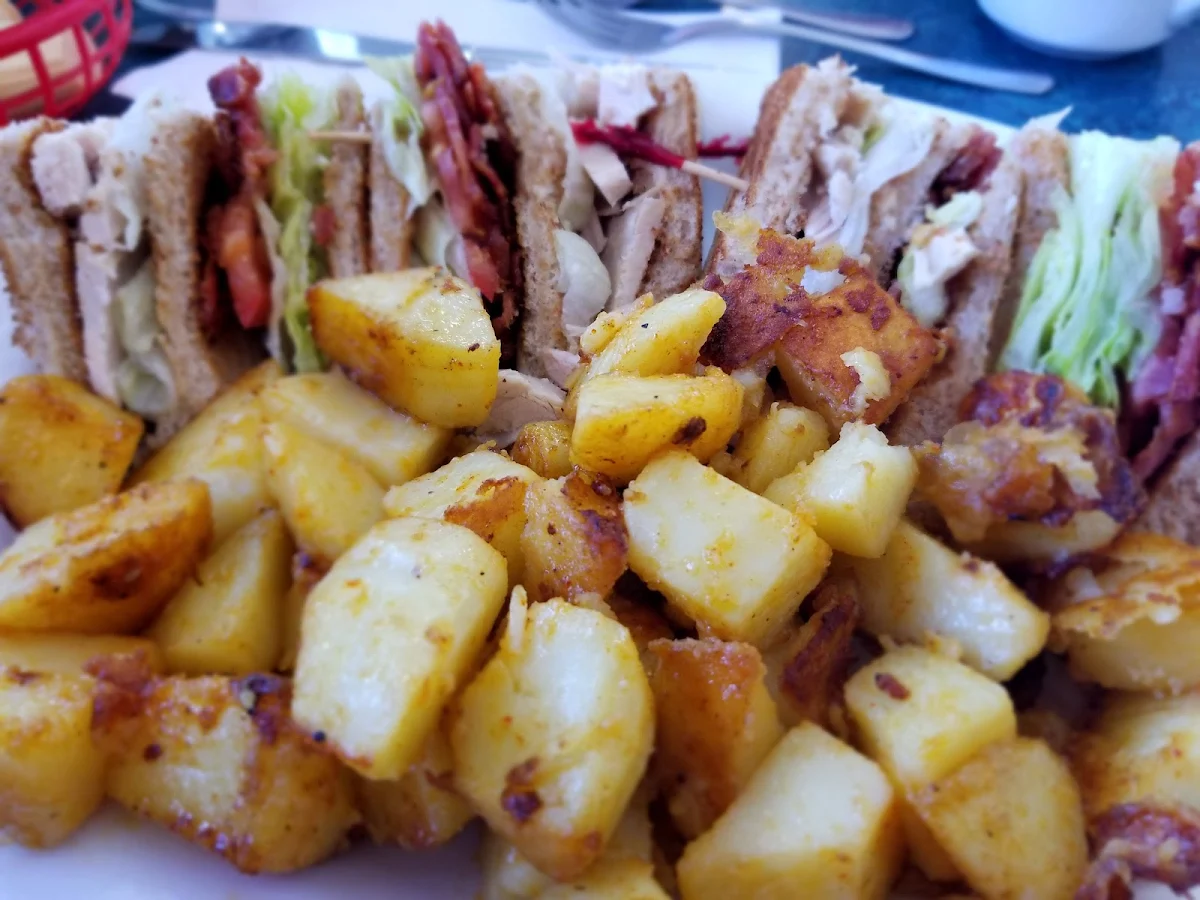 Bendale Turkey Club with Home Fries