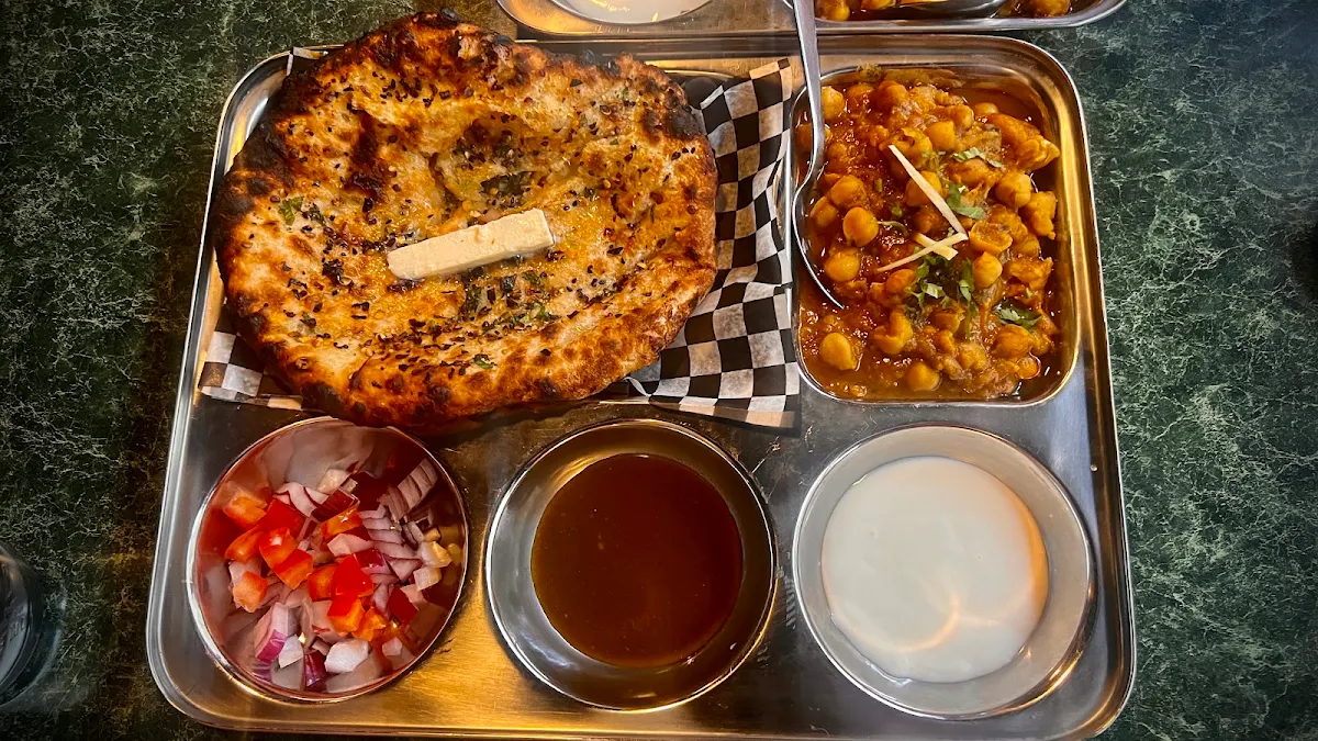 Amritsari Kulcha With Chole