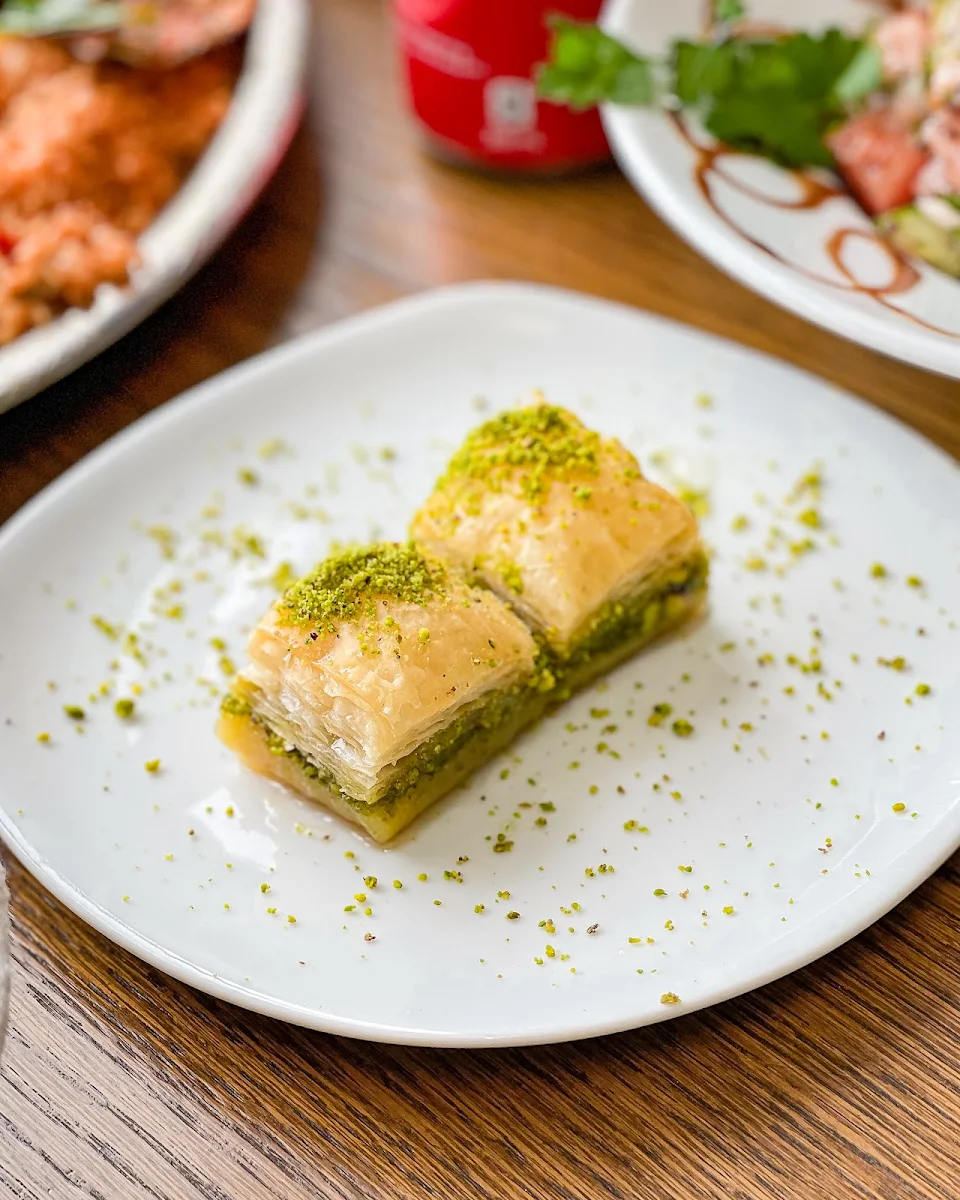 Pistachio Baklava T