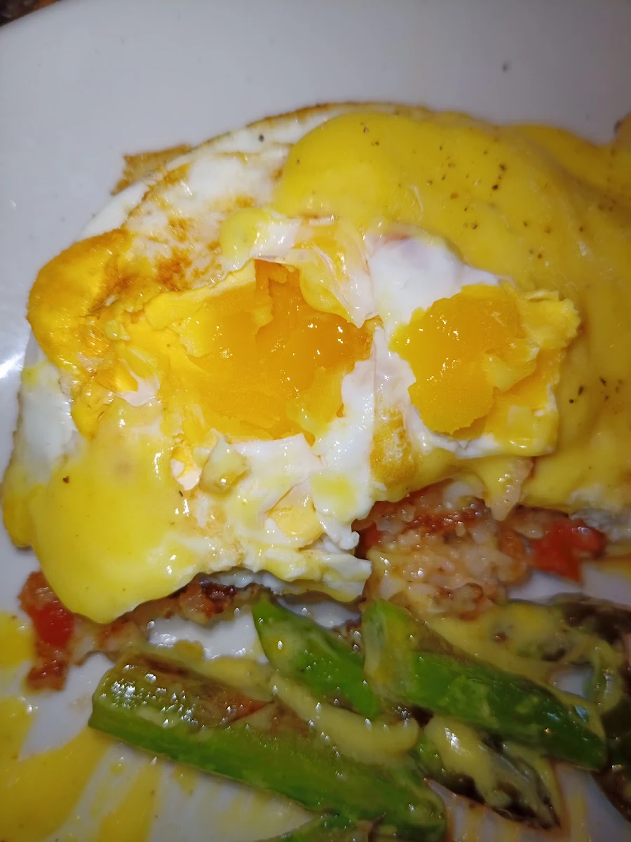 Crab Cakes Benedict