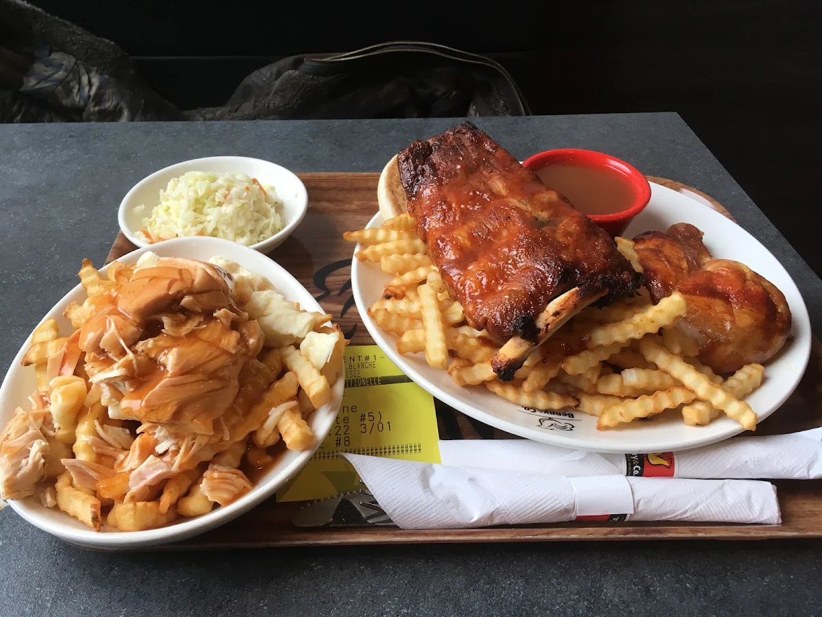 Poutine Benny Et Côtes Levées