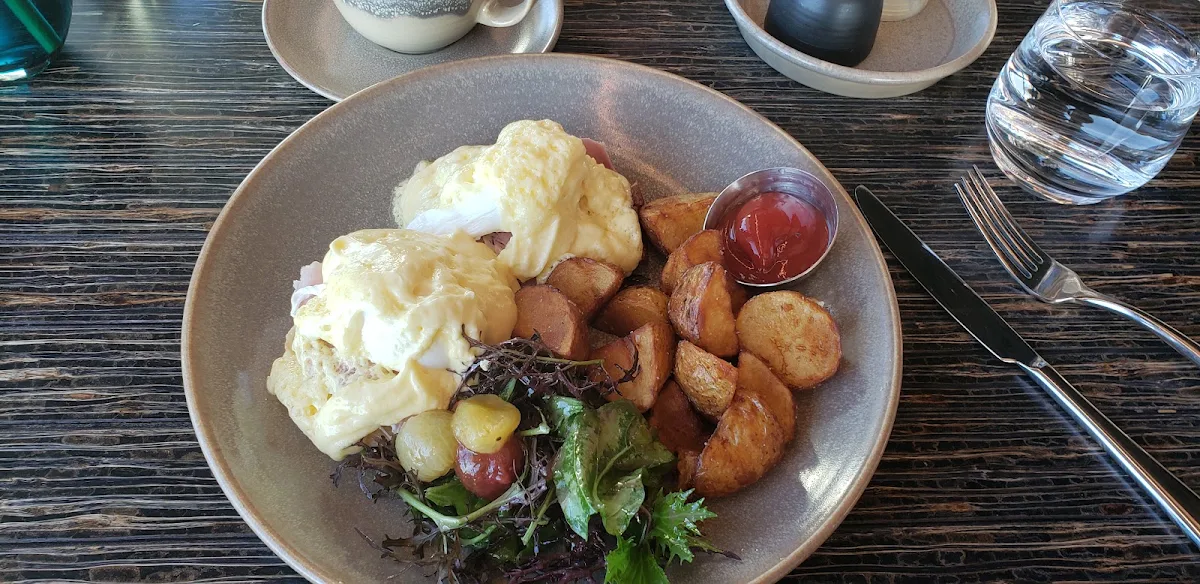Eggs Benedict