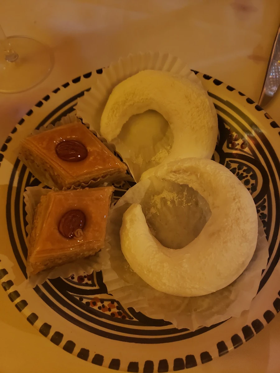 Baklava Et Corne de Gazelle