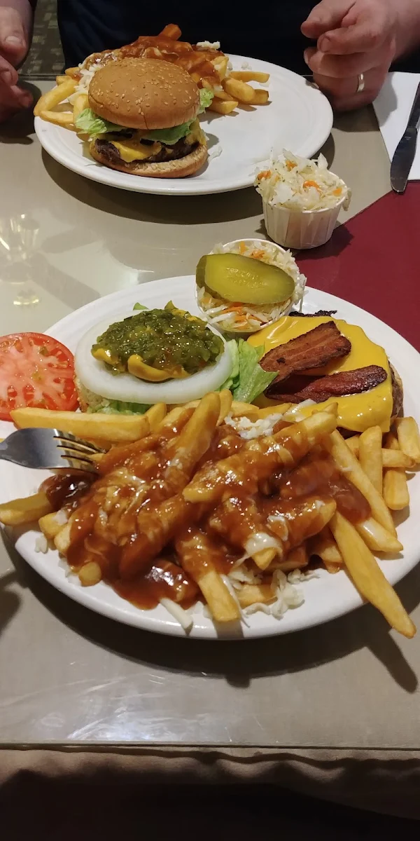 Bacon Cheeseburger Platter with Poutine