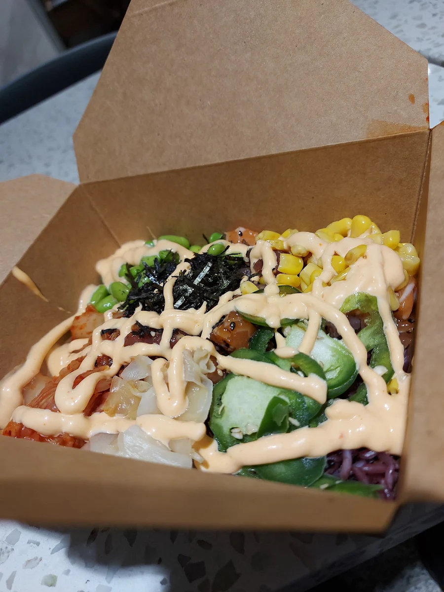 Signature the Hot Mix Poke