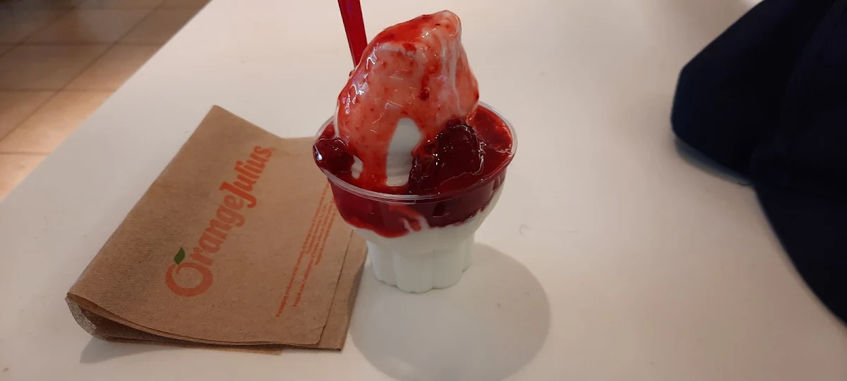 Strawberry Sundae